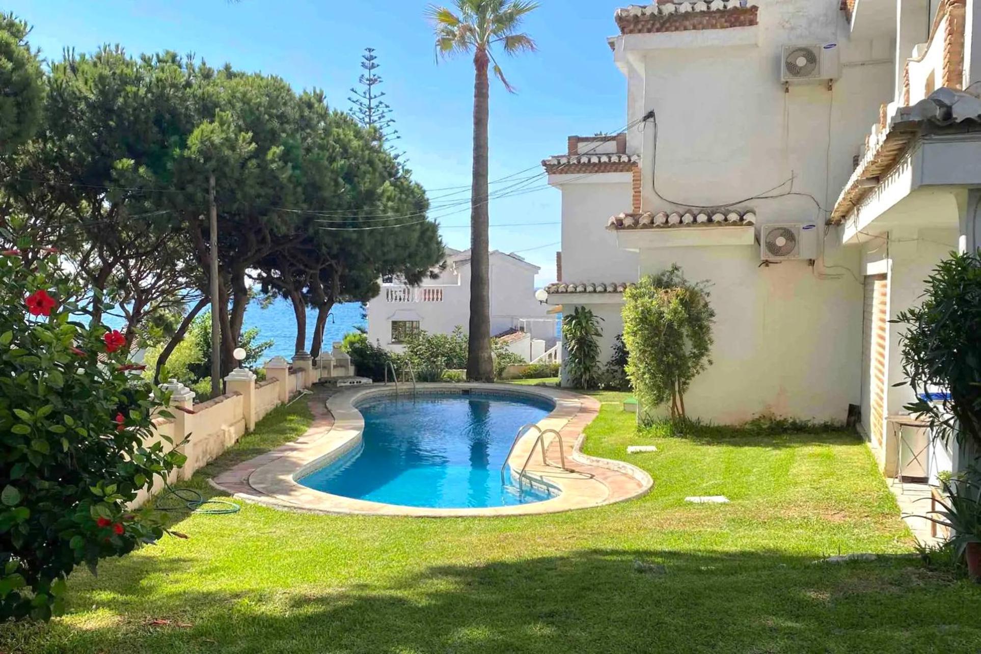 Mijas Costa - Beachside Apartment- A Ла-Кала-де-Михас Экстерьер фото
