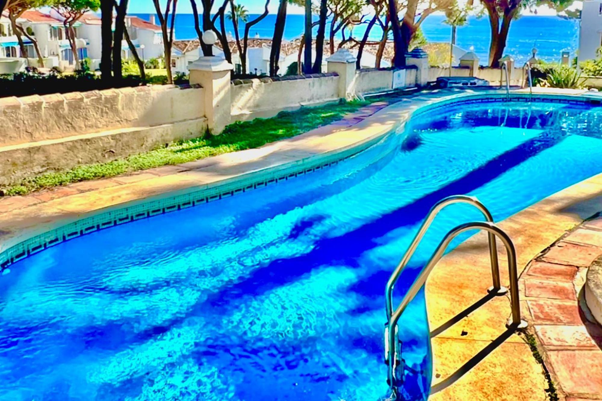 Mijas Costa - Beachside Apartment- A Ла-Кала-де-Михас Экстерьер фото